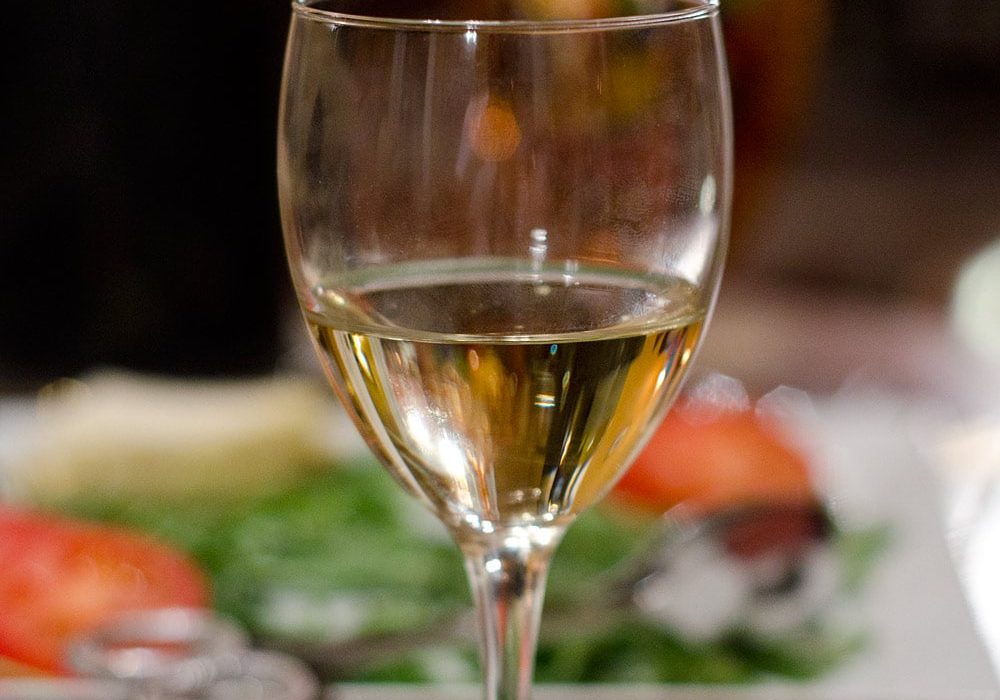 white-wine-1318942
